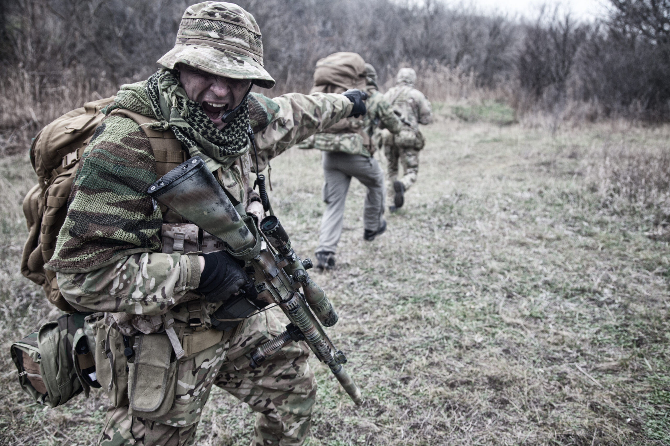 Commandos army soldier tactical group leader screaming orders